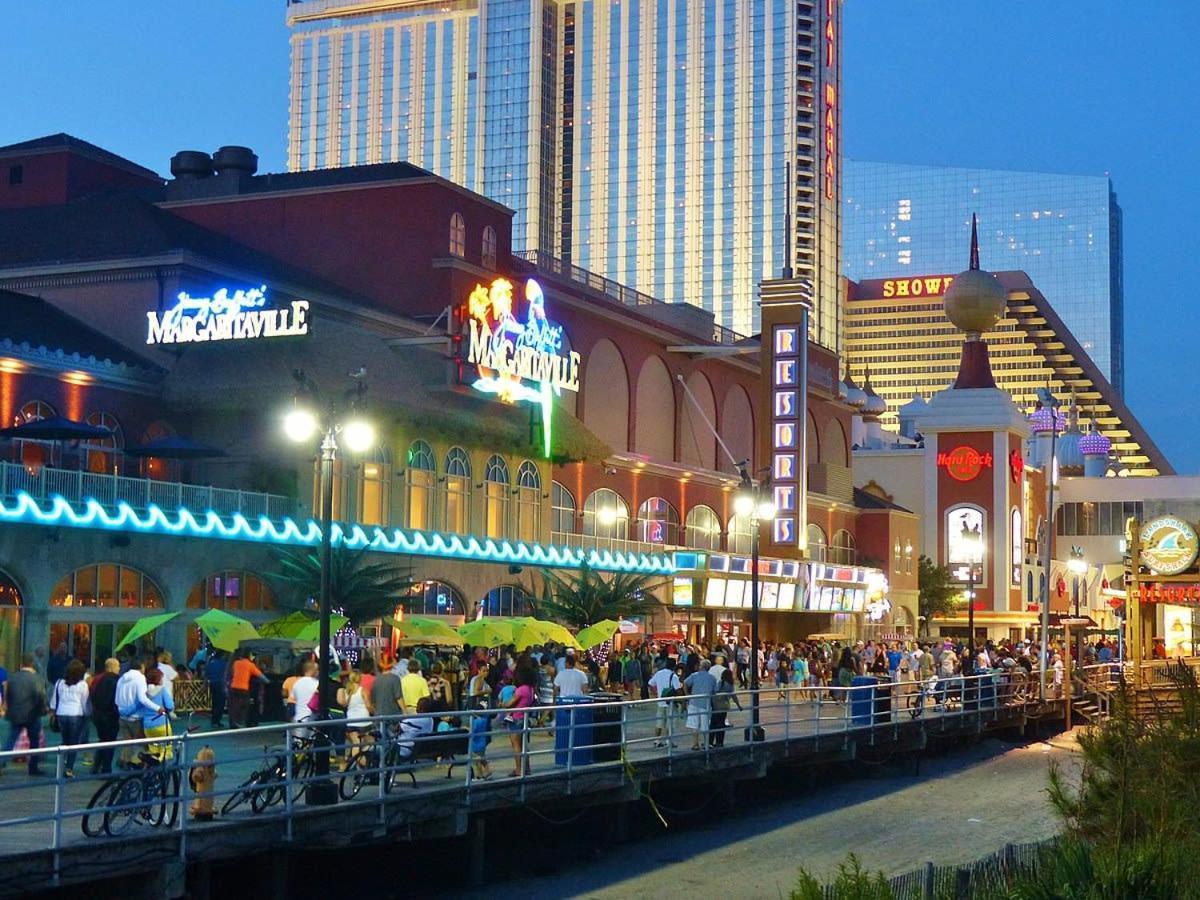 Beachfront Double Queen - Cozysuites Atlantic City Bagian luar foto